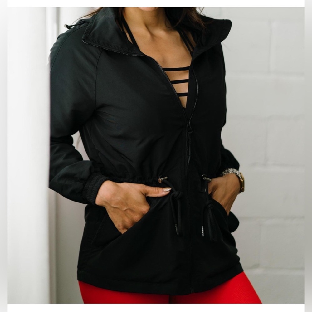 Zyia Active Anorak Utility Yoga Athleisure Jacket
Coat Black